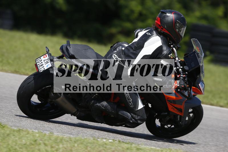 /Archiv-2024/29 12.06.2024 MOTO.CH Track Day ADR/Gruppe blau/46